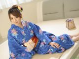 小桜りく　サマーヌード　～ときめき 誰も見てないしズボン下ろして～